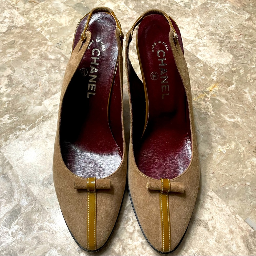 Vintage CHANEL Beige Shoes. EU 38